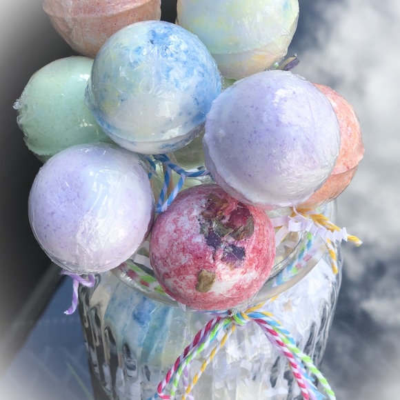 Lollipop Effervescent Bath Bomb Bouquet - Picture 6 of 7